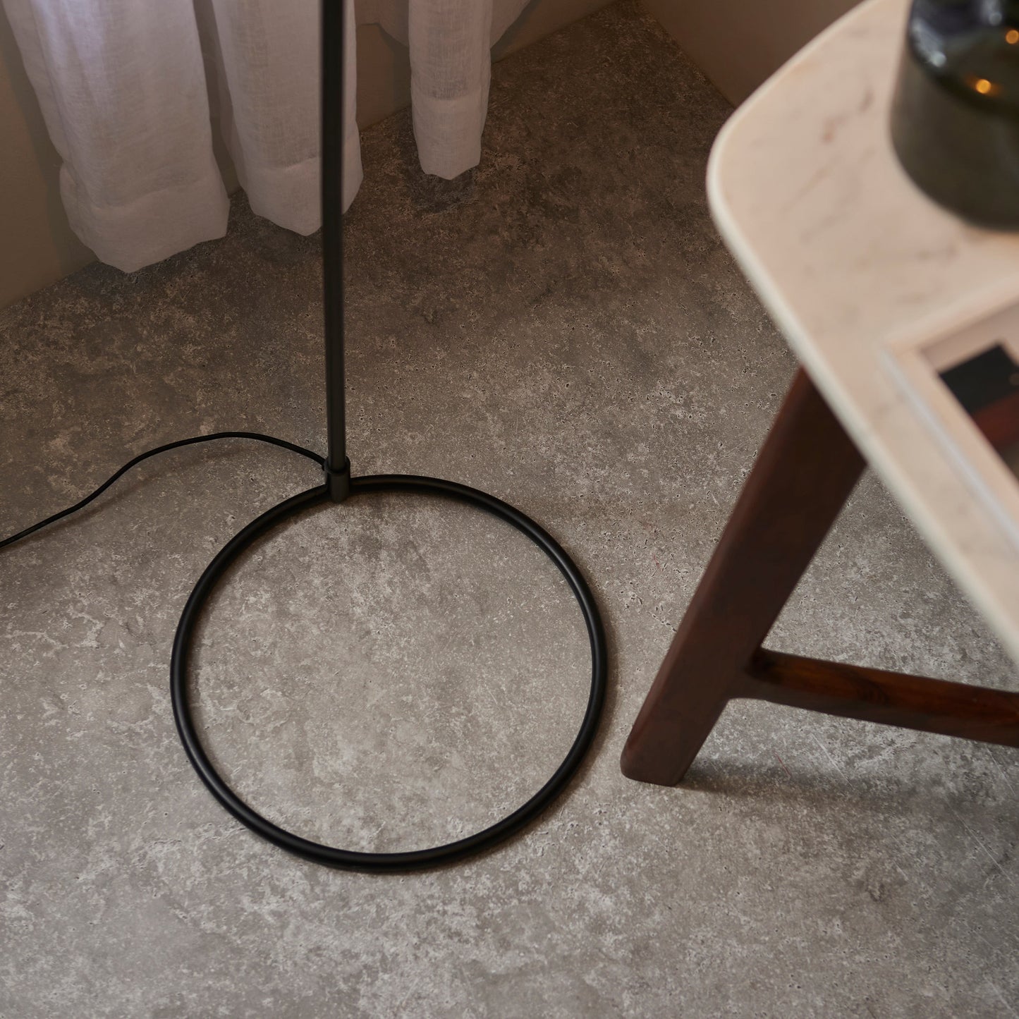 Brair Floor Lamp, Black