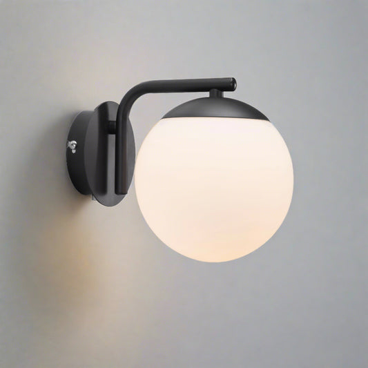 Grant Wall Light, Black