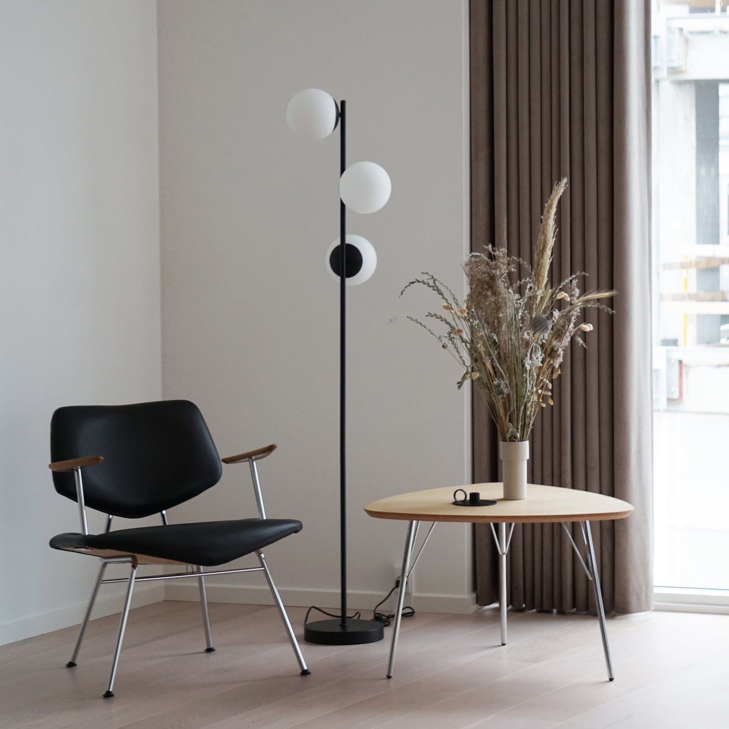 Lilly Floor Lamp