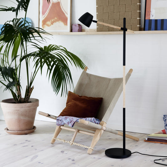 Theo Floor Lamp, Wood/Black