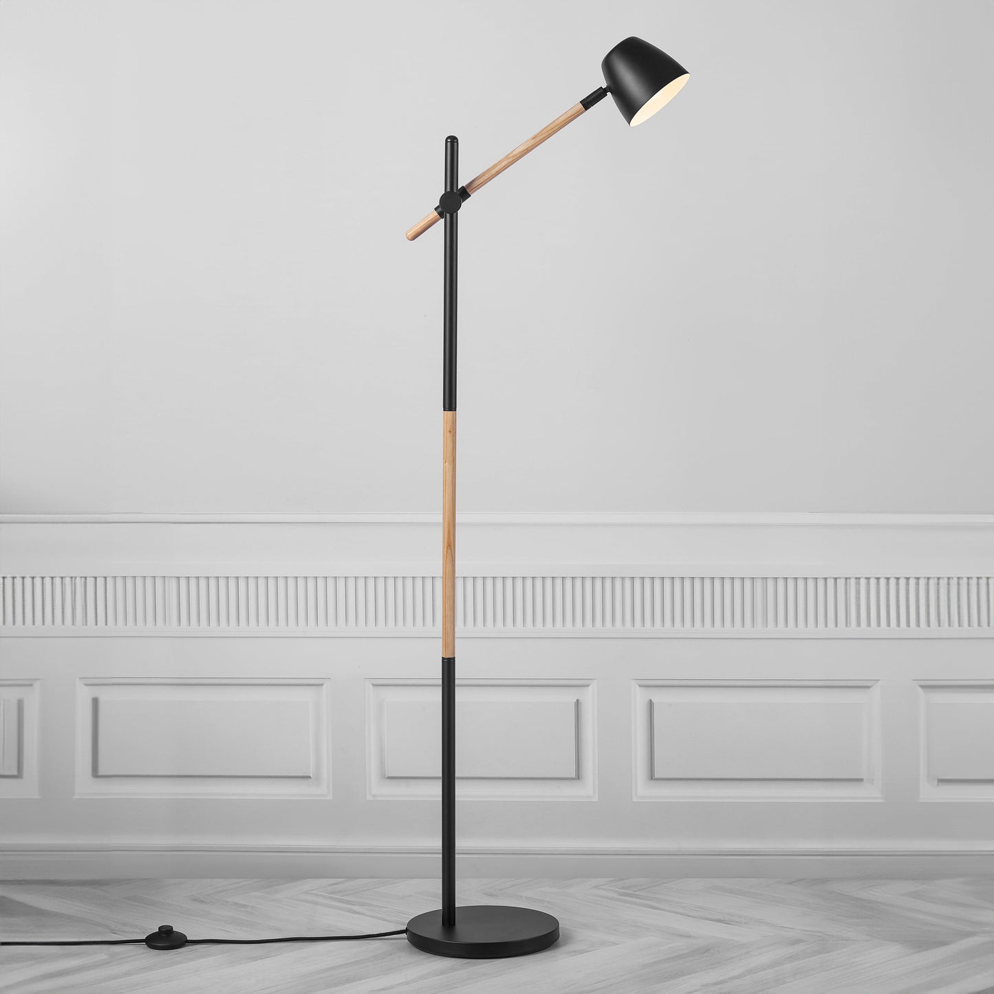 Theo Floor Lamp, Wood/Black